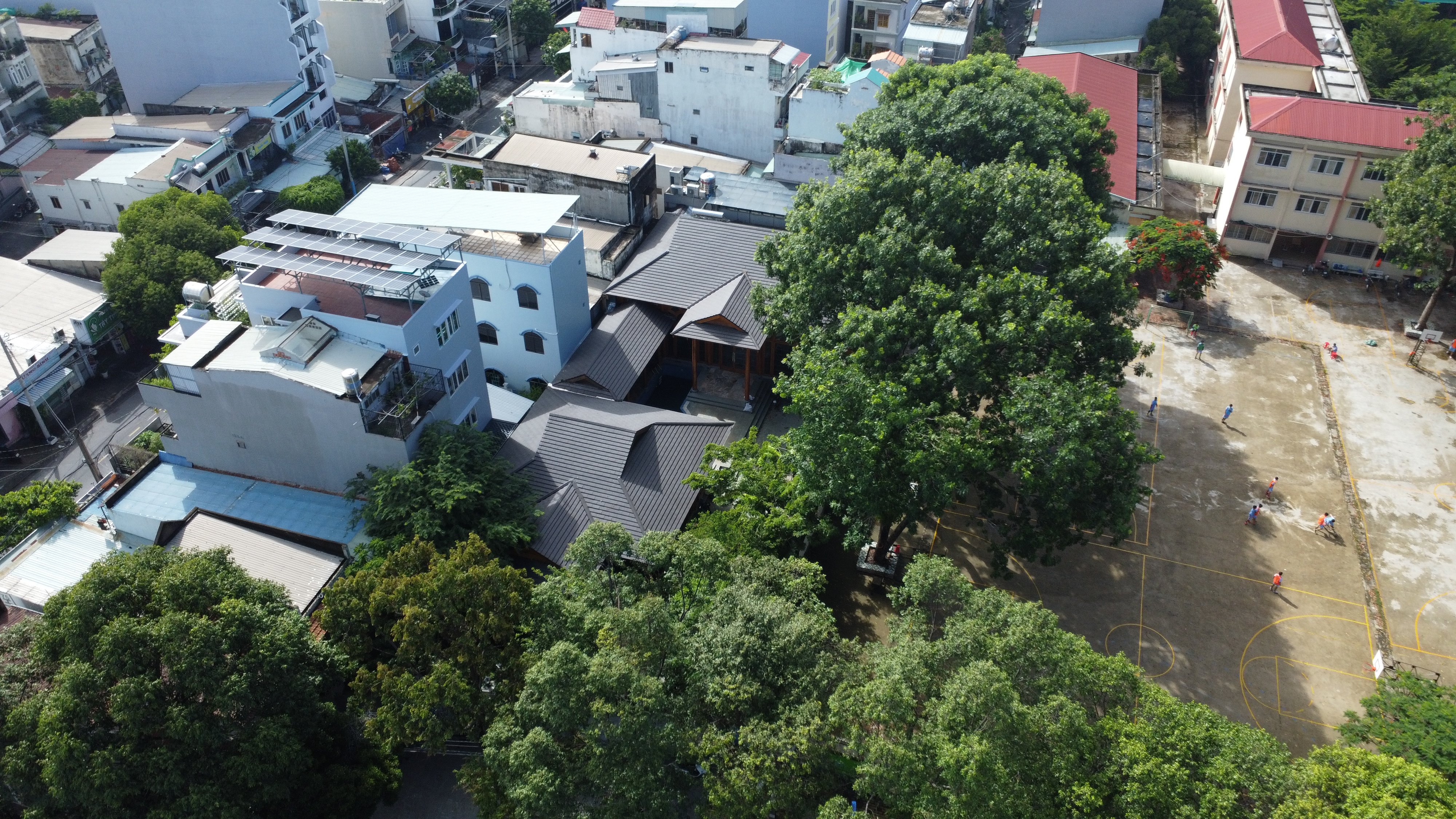 NHÀ GỖ - 12 ĐOÀN KẾT